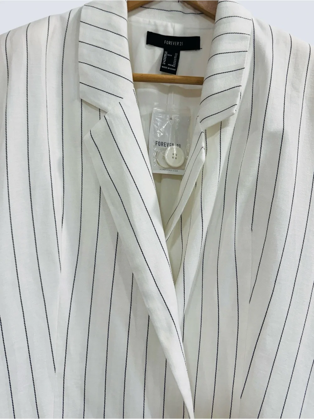 Forever 21 White Pinstripe Double Breasted Blazer Jacket Shawl Collar Size XS